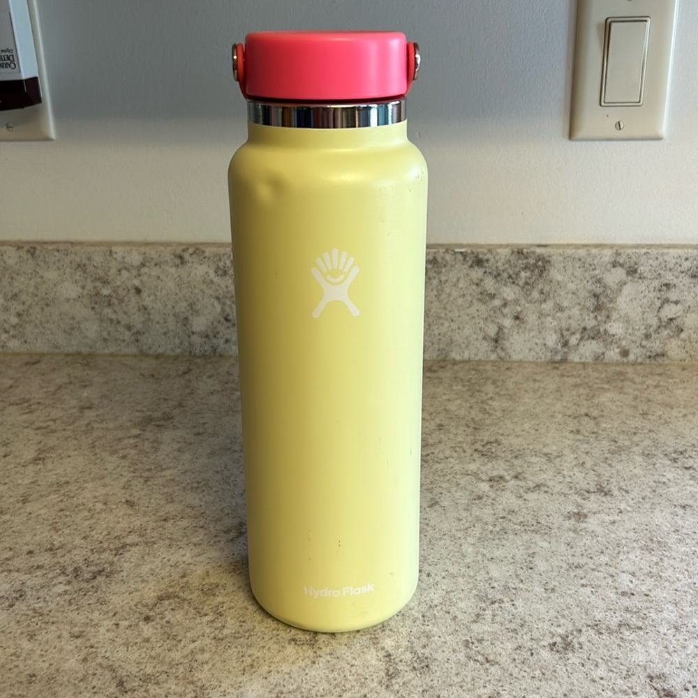Hydro Flask brand stainless steel water bottle 40oz